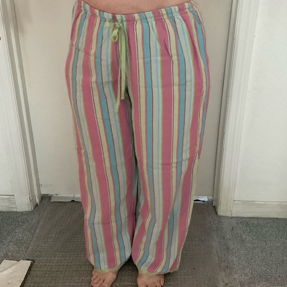 HUE Multicolor Striped Lounge Pants